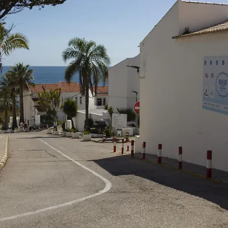 Olympics 1br With Pool & Balcony, By Hopstays Apartment *