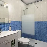 Olympics 1br With Pool & Balcony, By Hopstays
