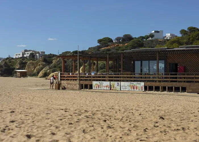 아파트 Olympics 1br With Pool & Balcony, By Hopstays 알부페이라