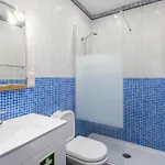 Olympics 1br With Pool & Balcony, By Hopstays