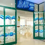 아파트 Olympics 1br With Pool & Balcony, By Hopstays